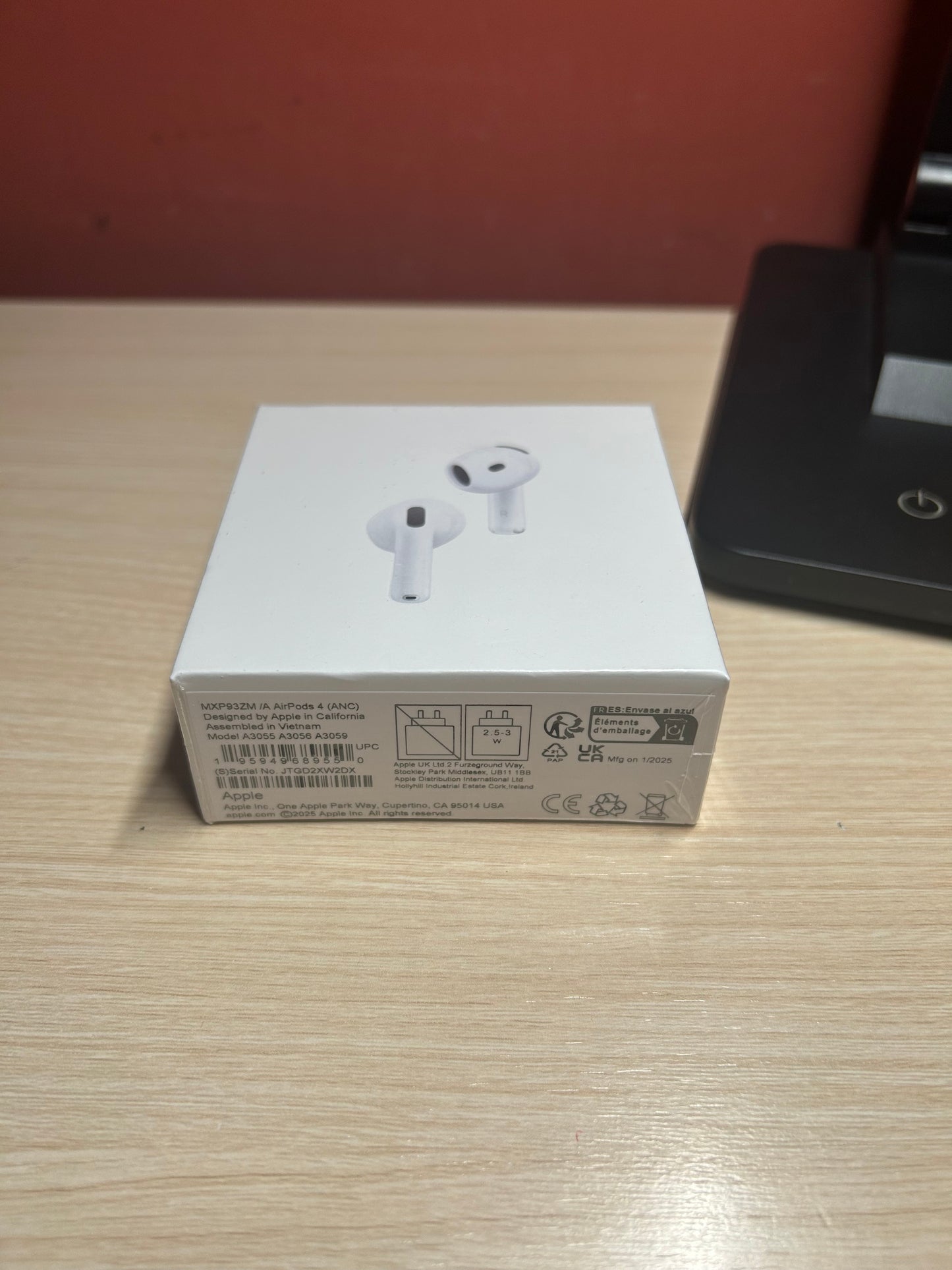 Air pods 4 ( AISLAMIENTO DE SONIDO)