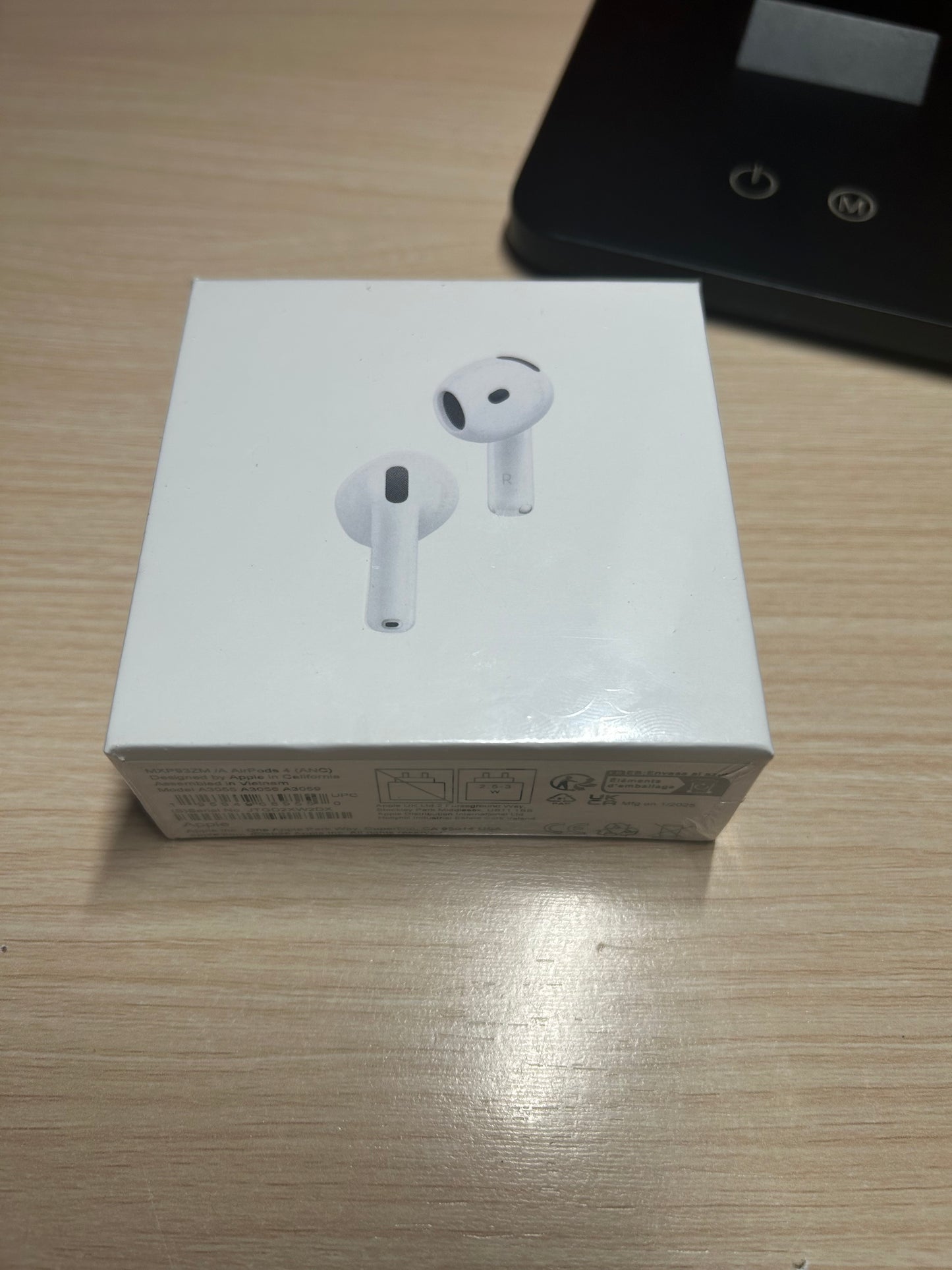 Air pods 4 ( AISLAMIENTO DE SONIDO)